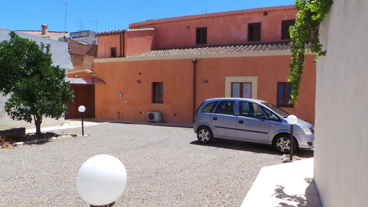 B&B Antica Villa Quartu SantʼElena Exterior foto