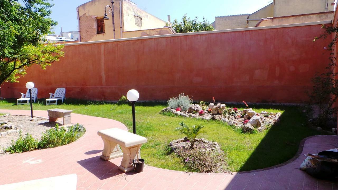 B&B Antica Villa Quartu SantʼElena Exterior foto