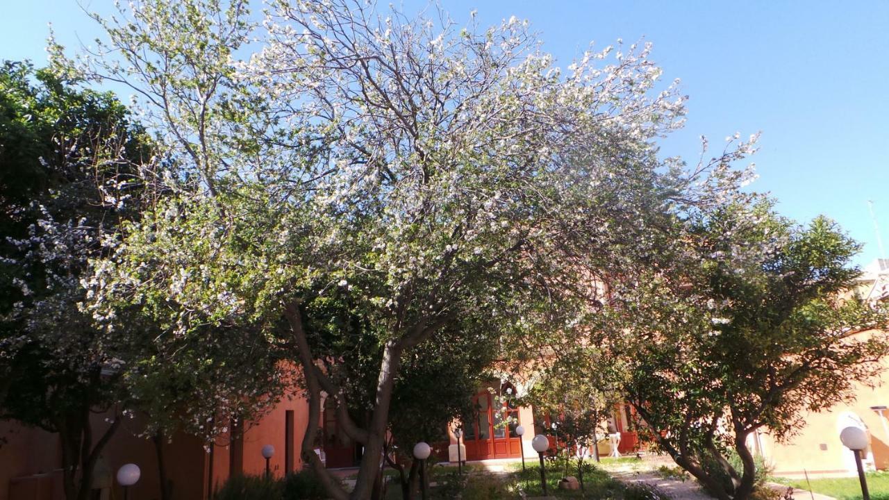 B&B Antica Villa Quartu SantʼElena Exterior foto